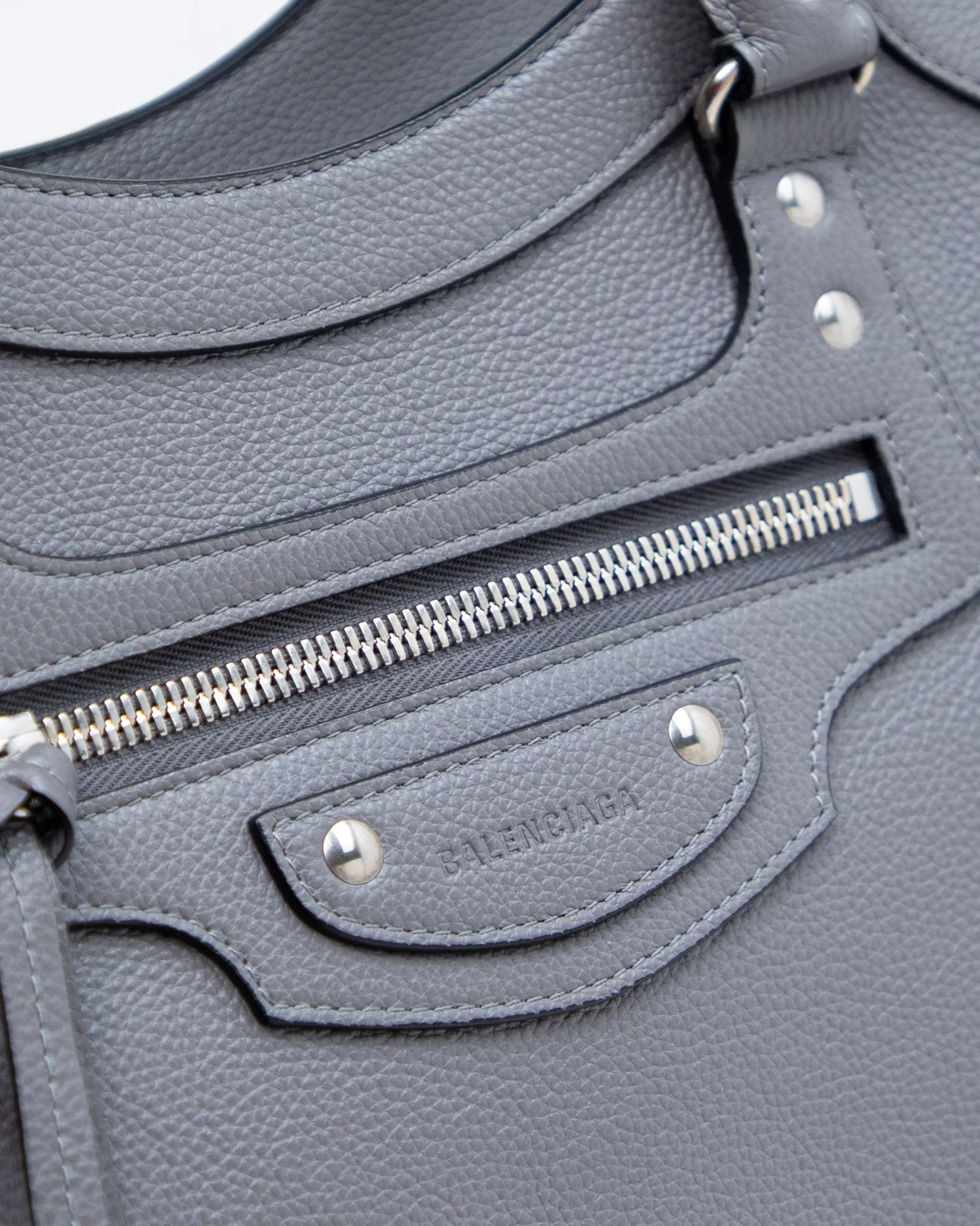 Neo Classic Medium Top Handle Bag