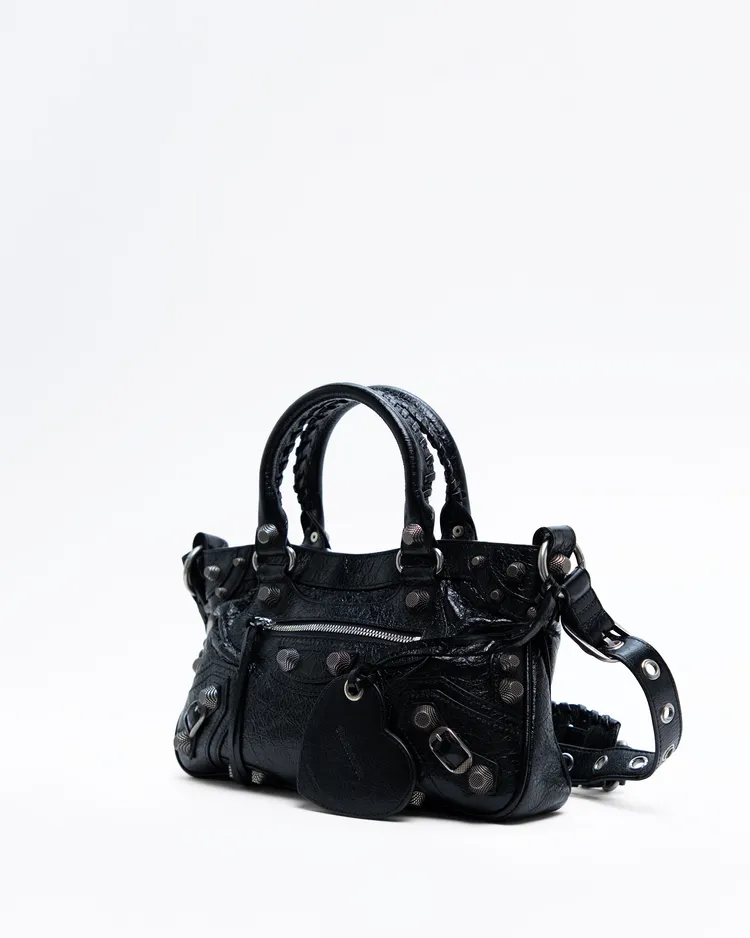 Alternate view angle of Neo Cagole Medium Tote