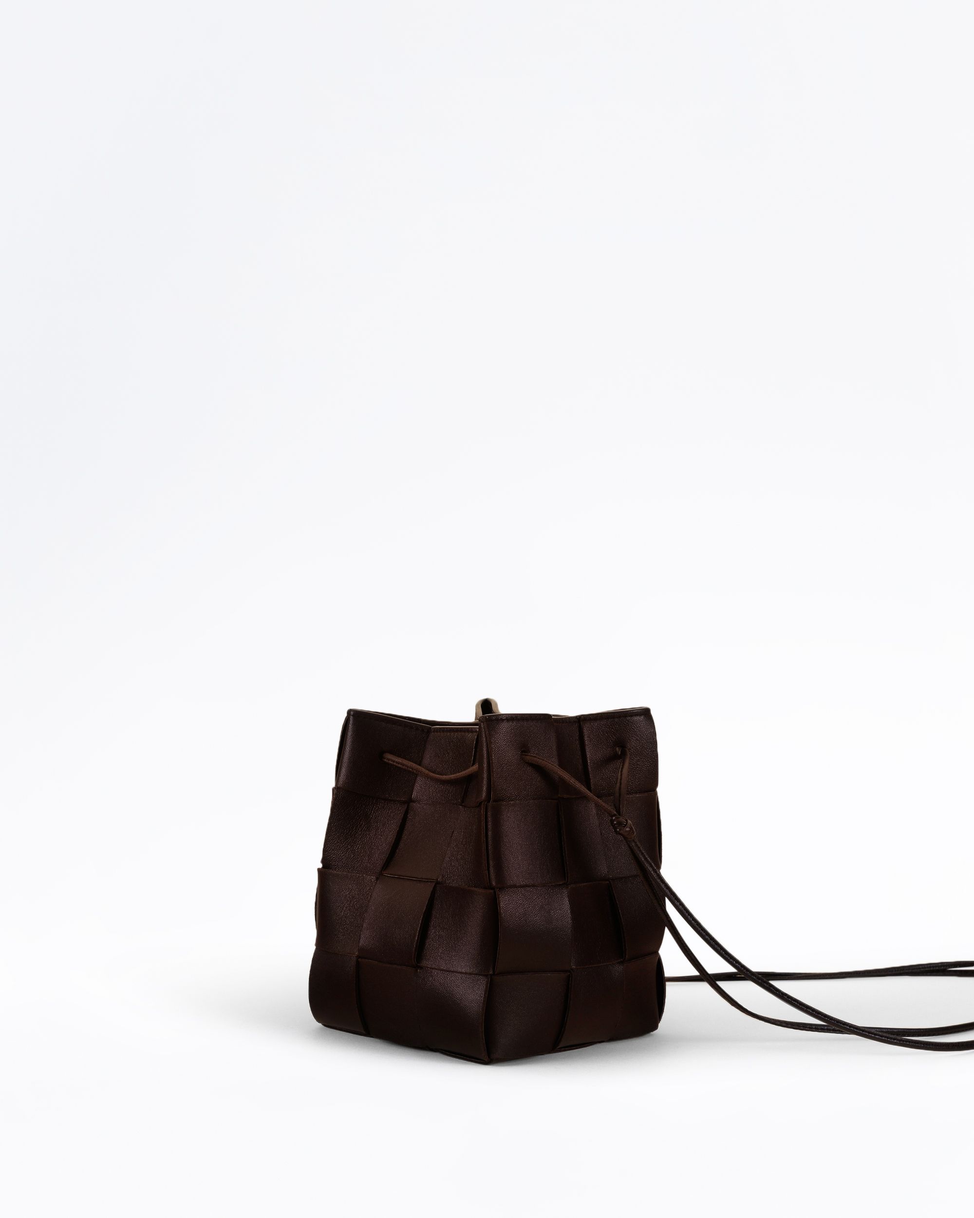 Bottega Veneta Small Cassette Bucket Bag | Vivrelle