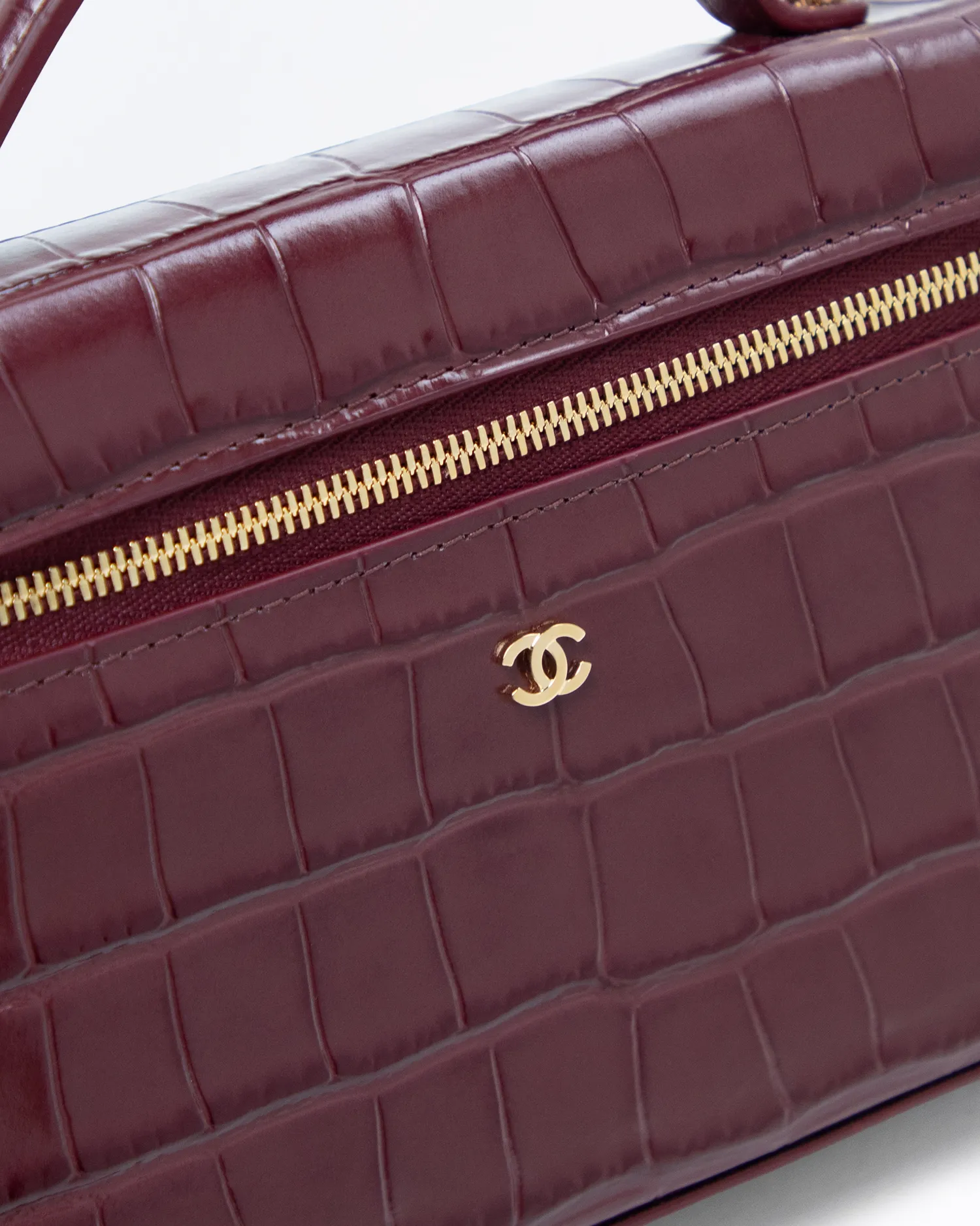 Croc-Embossed Slim Vanity Case with Chain