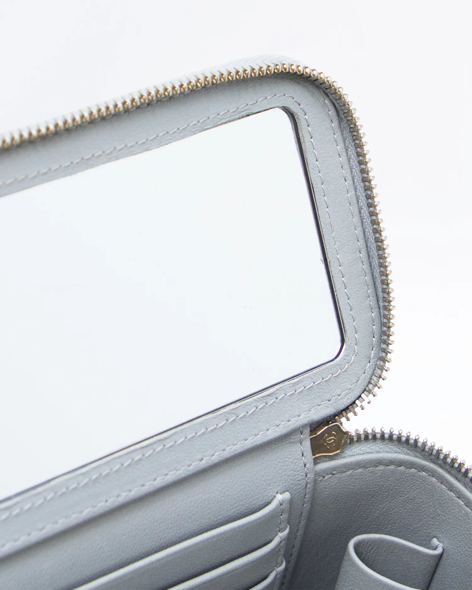 Caviar Quilted Sweetheart Crush Vanity