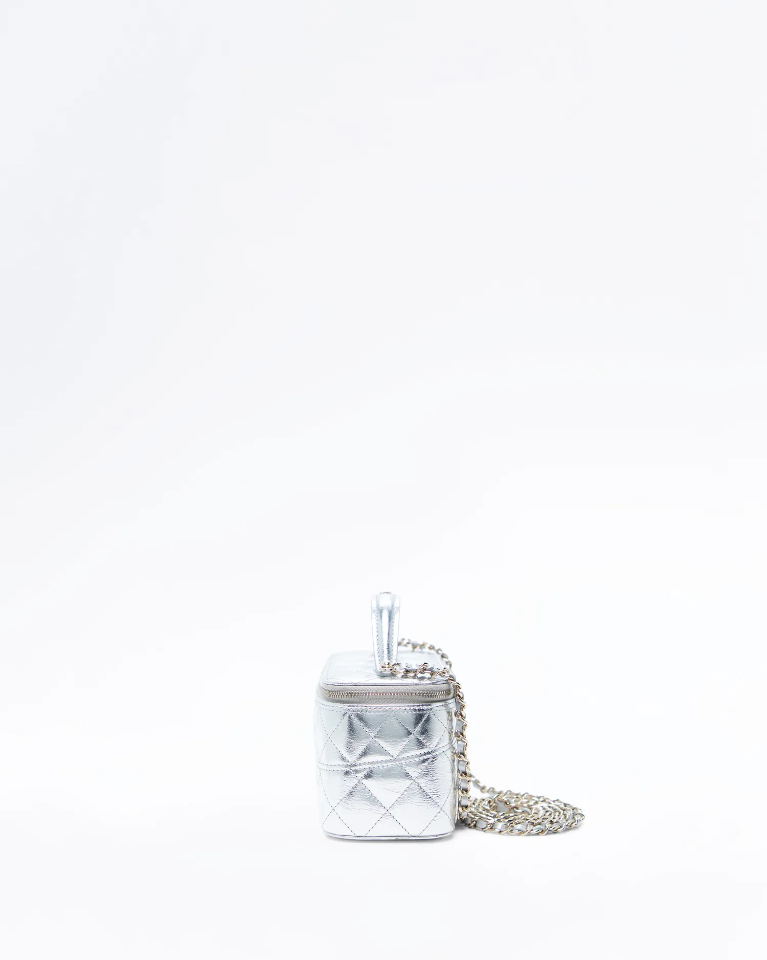 Metallic Top Handle Vanity with Chain