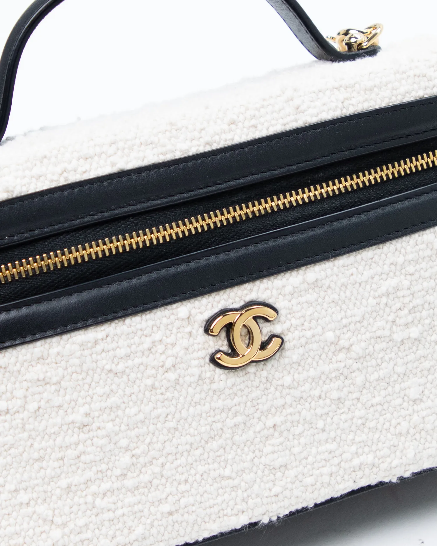 Boucle Slim Vanity Case with Chain