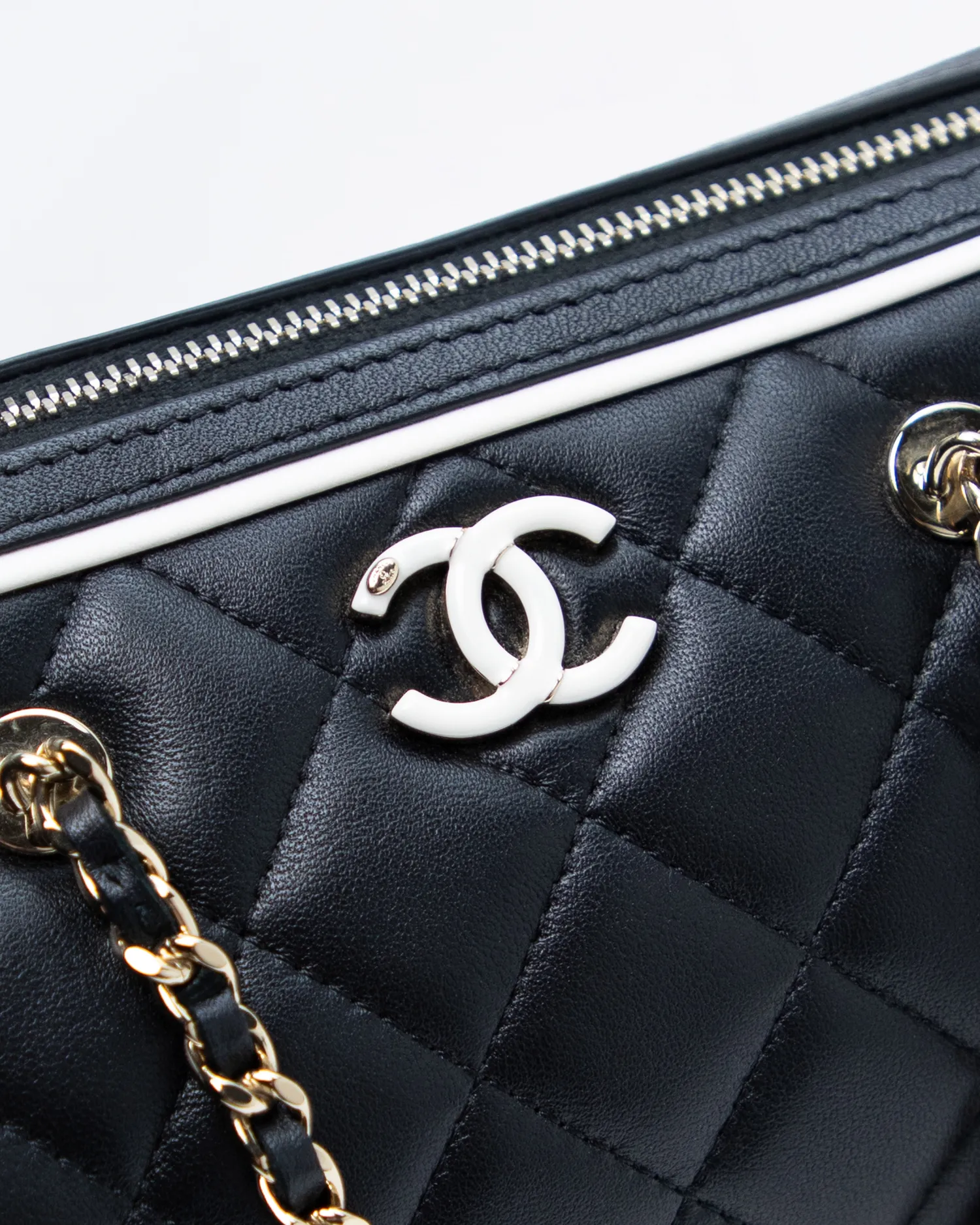 Enamel CC Bowling Clutch with Chain
