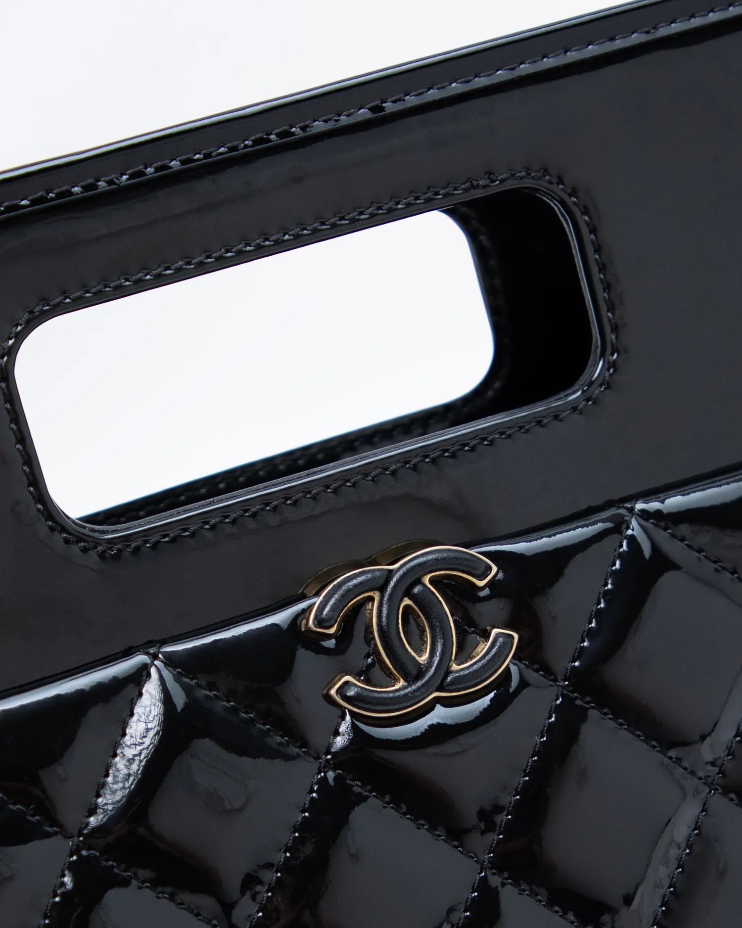Patent Graphic Catch Shoulder Bag