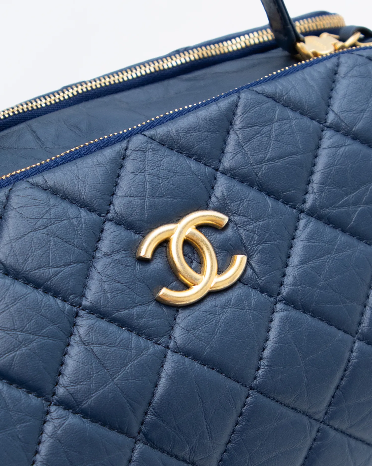 Quilted Medium Bowling Bag