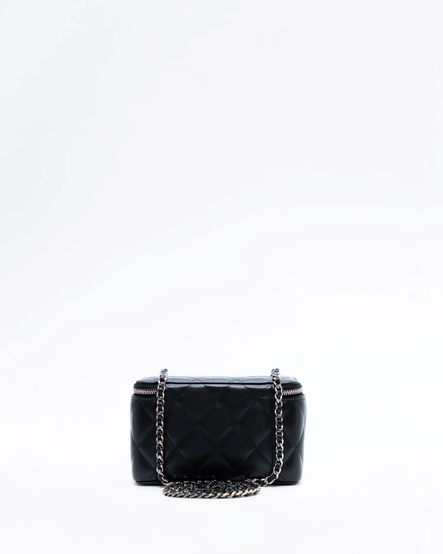 Gradient Lacquered Classic Vanity with Chain