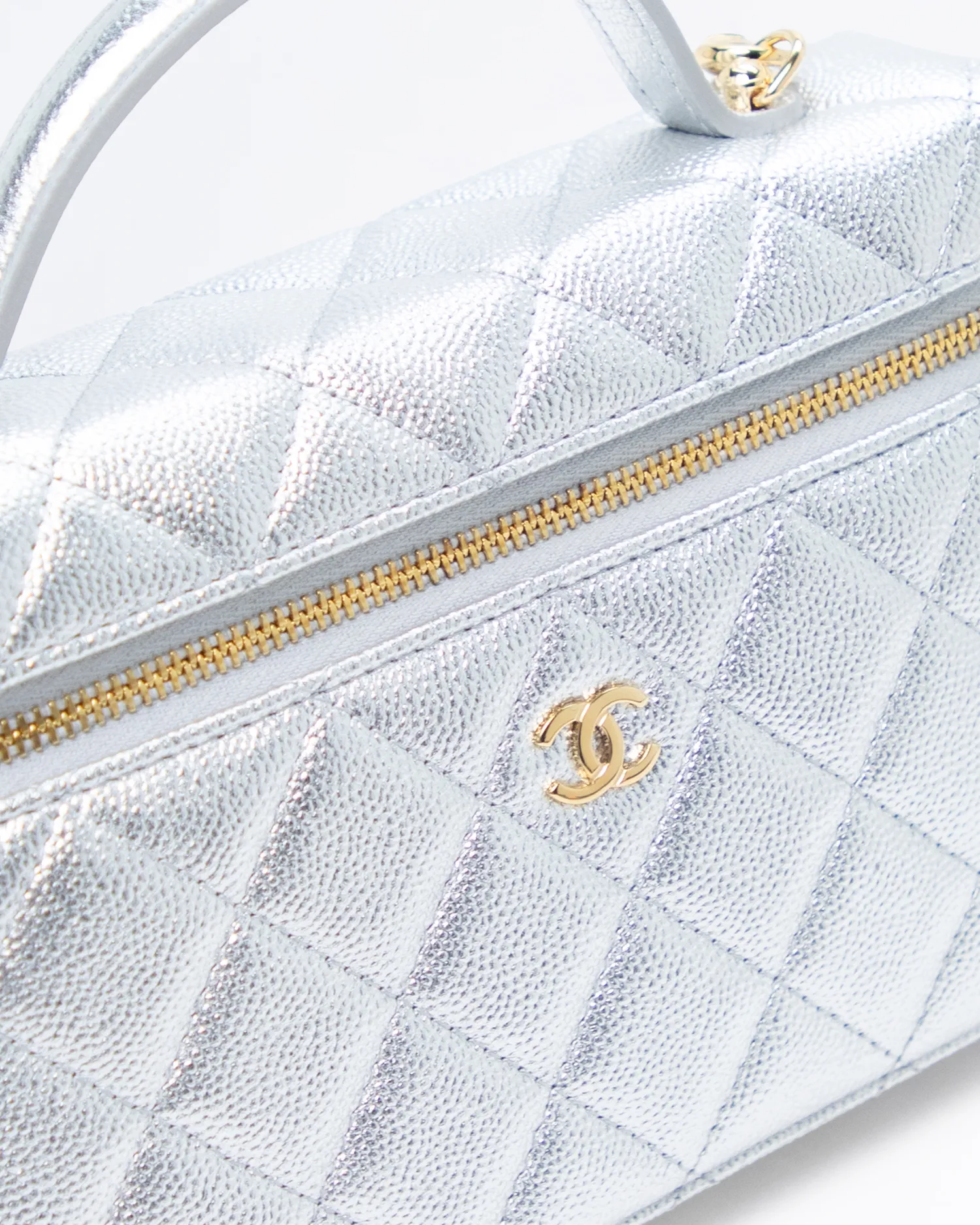 Caviar Slim Vanity Case with Chain
