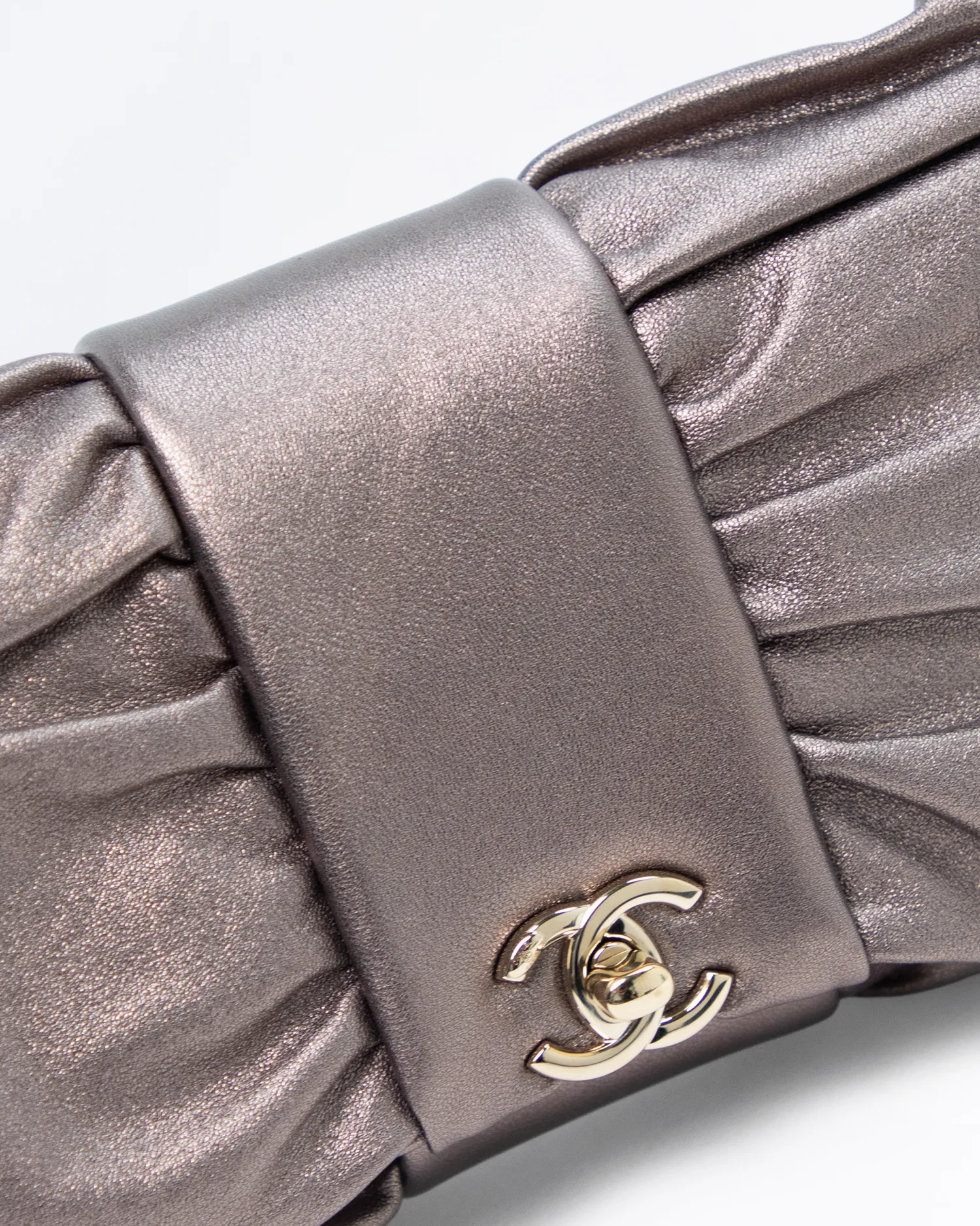 Metallic Tie My Bow Flap Clutch With Chain