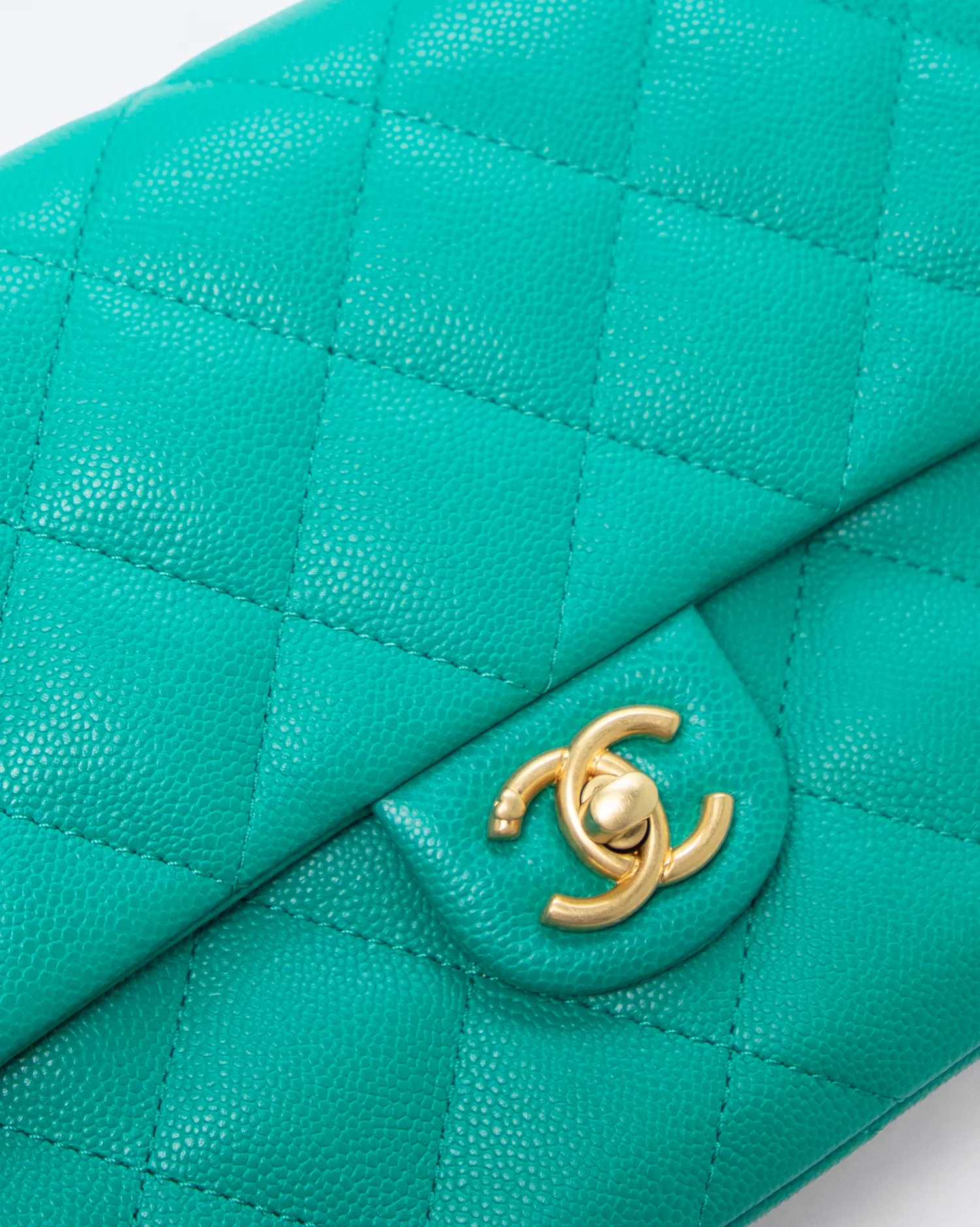 Caviar Camellia Sweetheart Medium Flap Bag