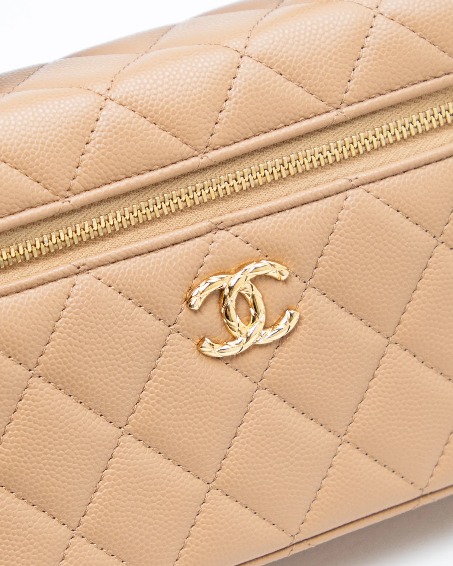 Caviar Textured CC Slim Vanity Case with Chain