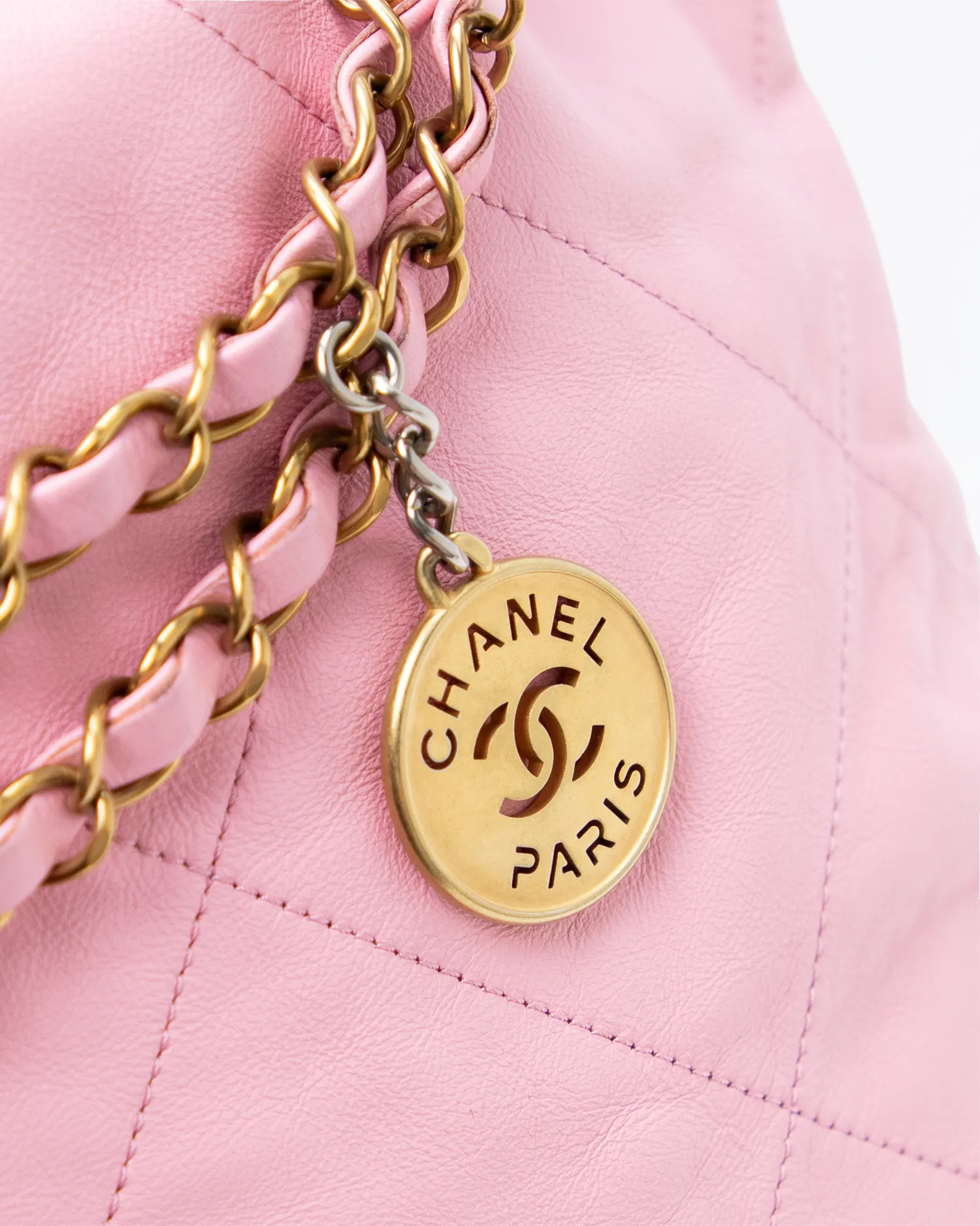 Chanel 22 Handbag