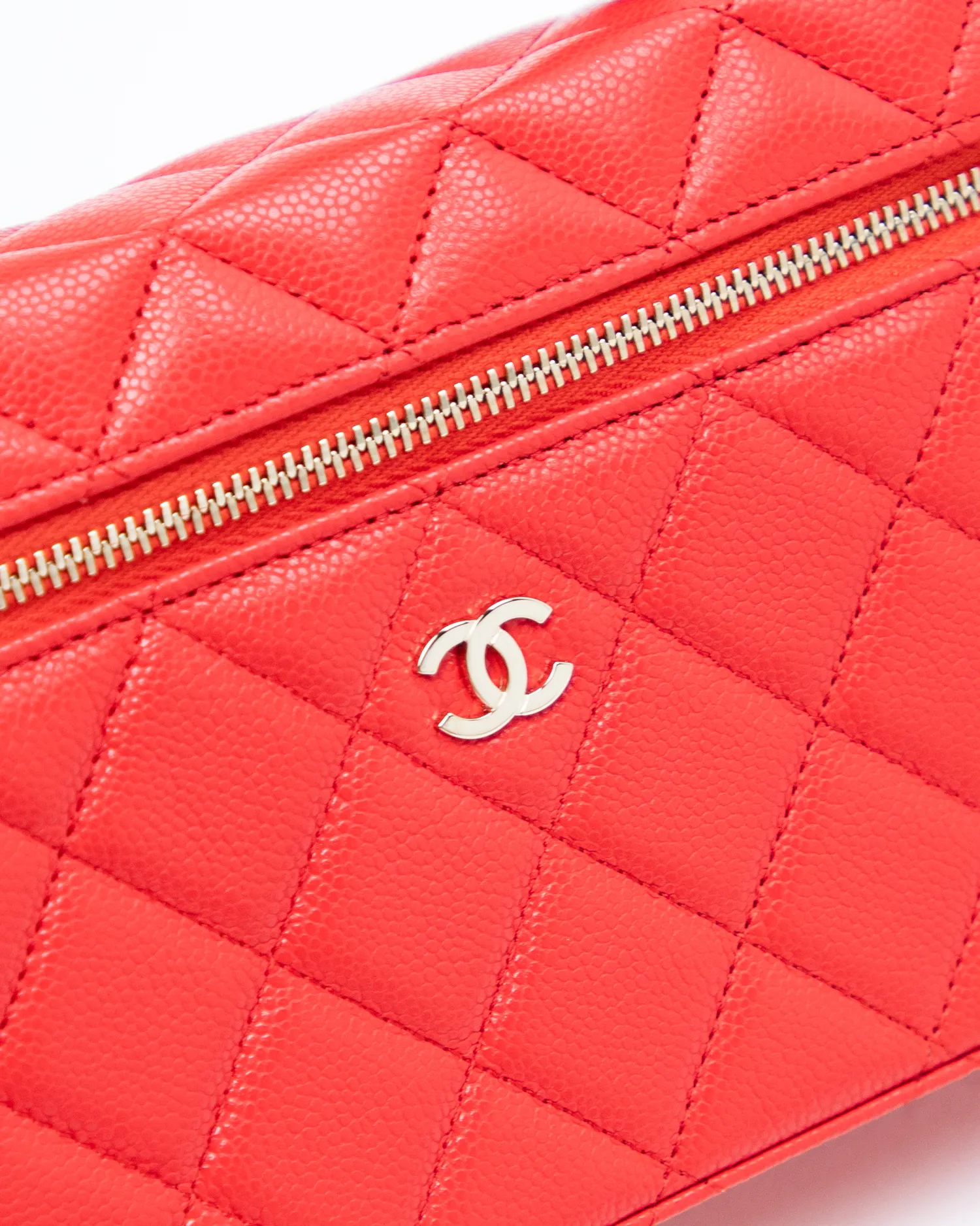 Caviar Slim Vanity Case with Chain