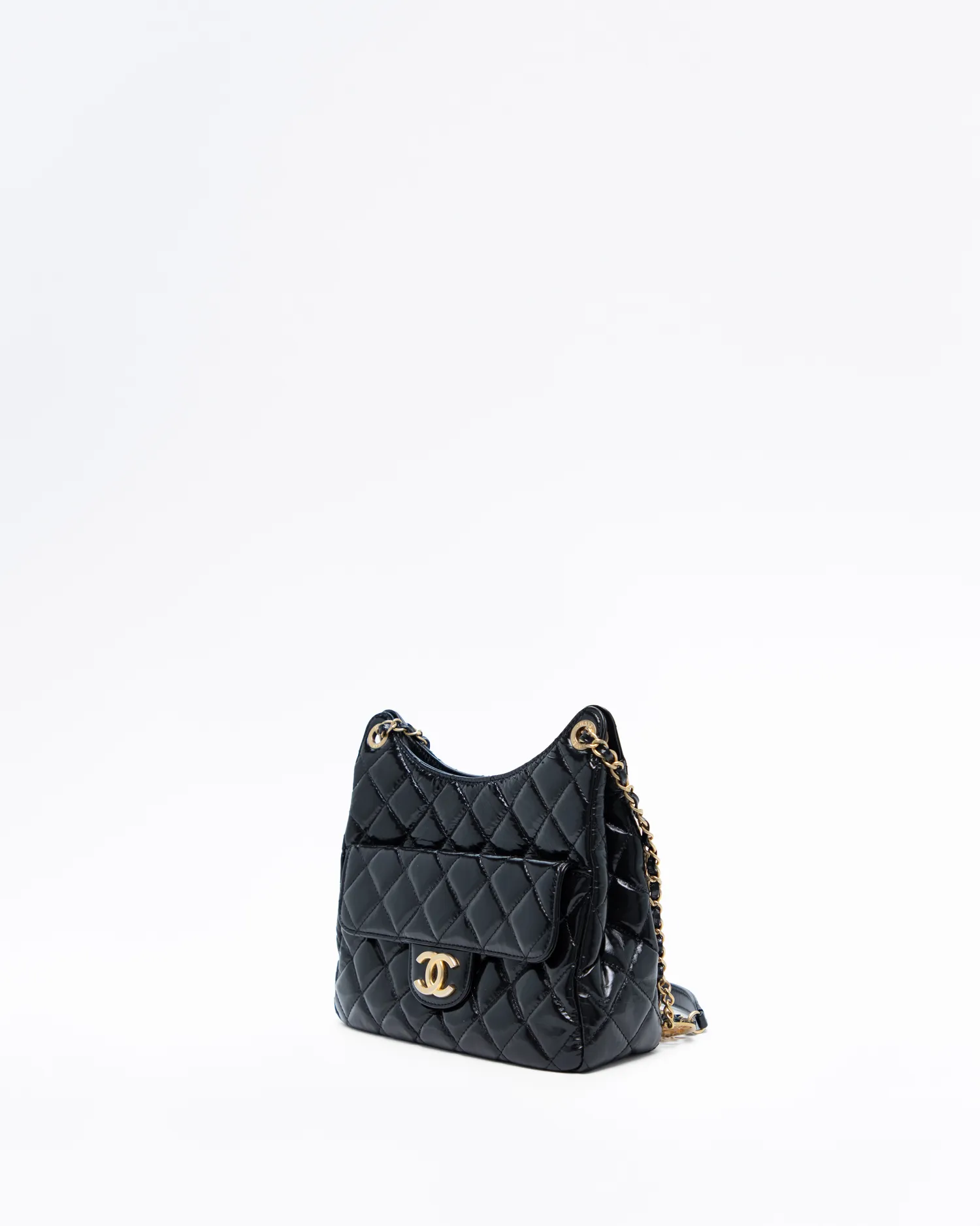 Wavy CC Medium Hobo Bag