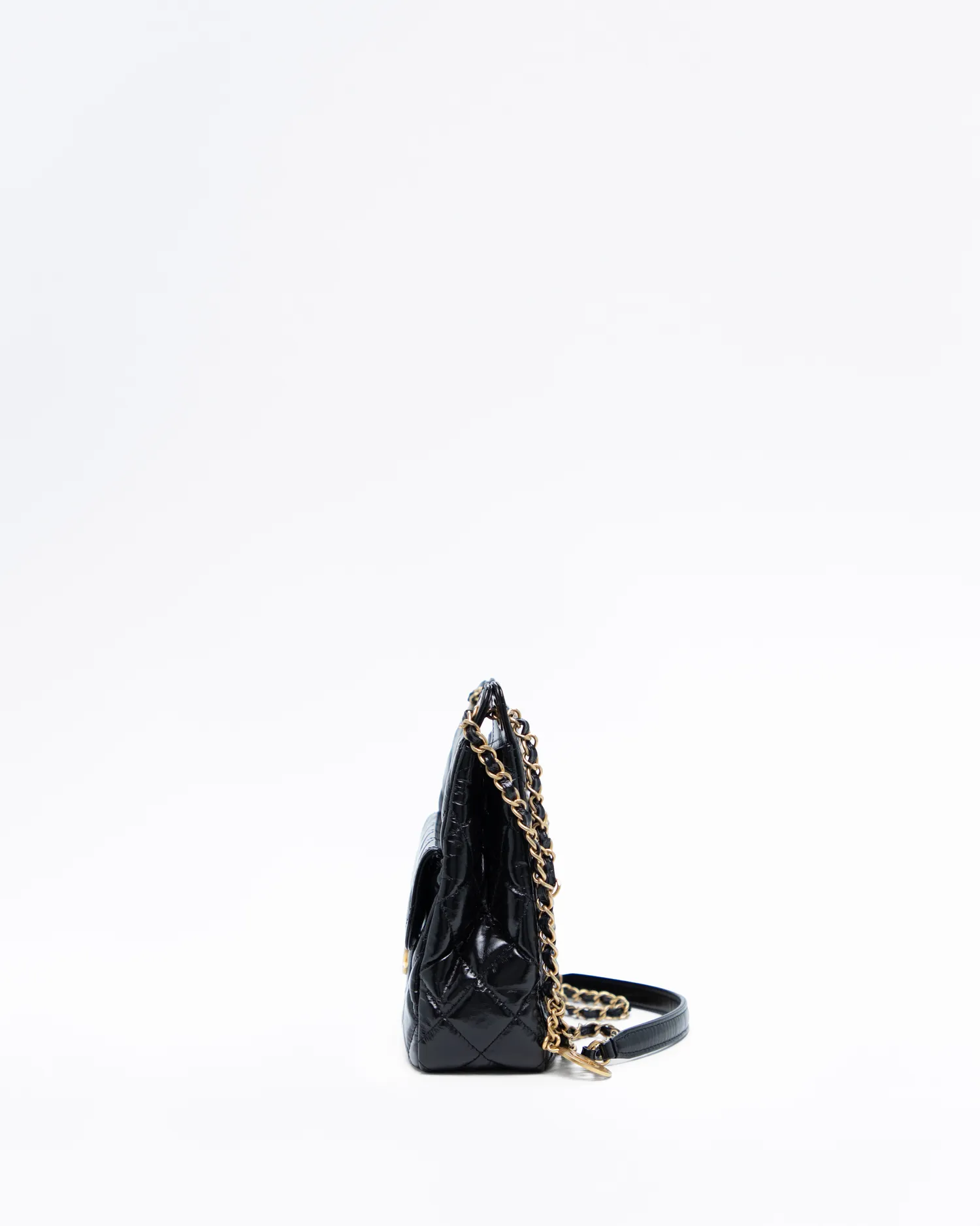 Wavy CC Medium Hobo Bag