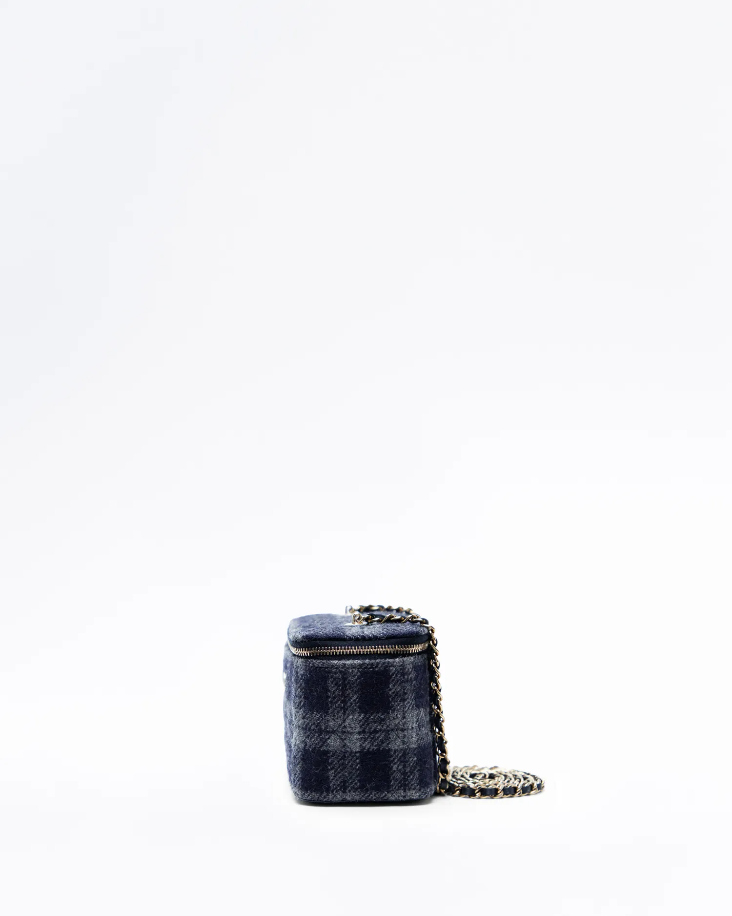 Tweed Classic Vanity with Chain