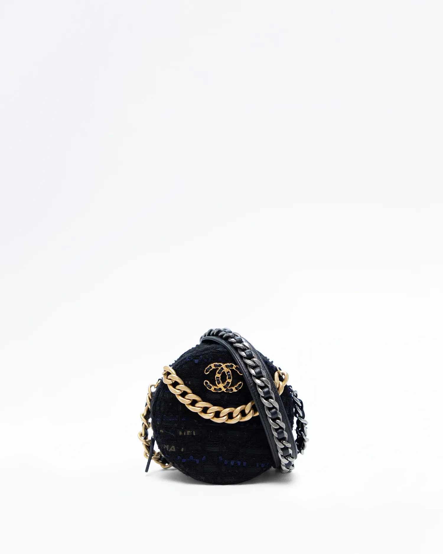 Tweed Chanel 19 Round Mini Pouch