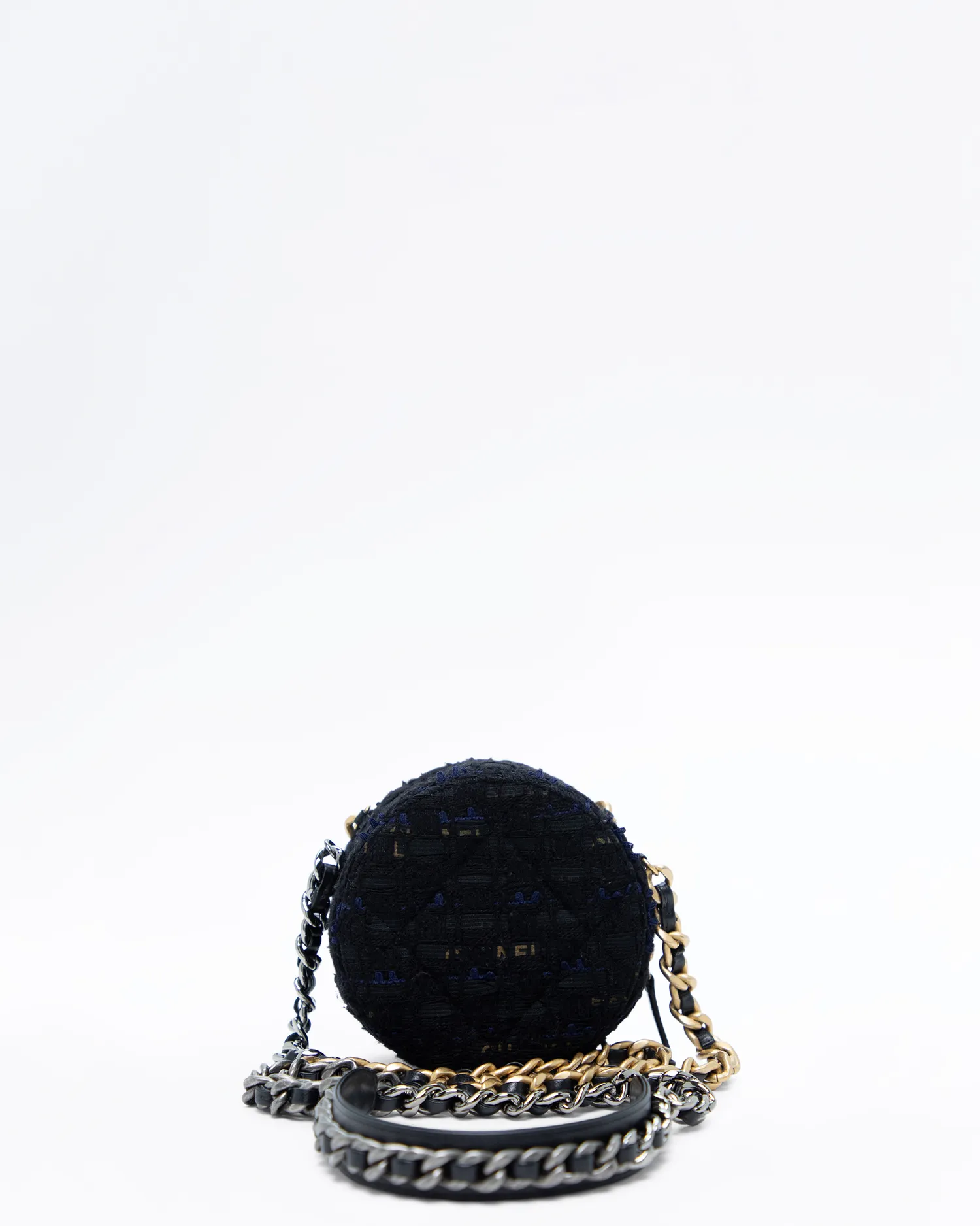 Tweed Chanel 19 Round Mini Pouch