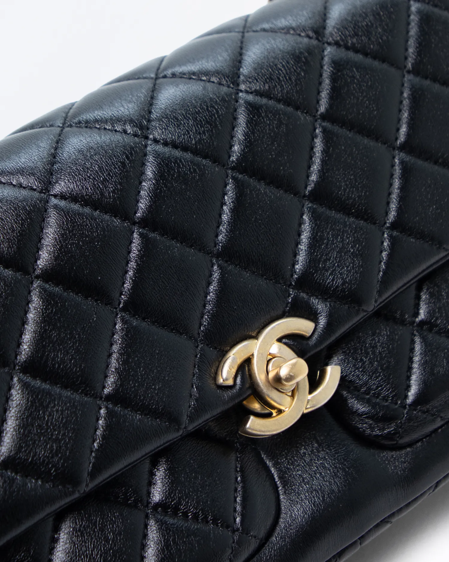 Shiny Lambskin Daily Friend Flap Bag