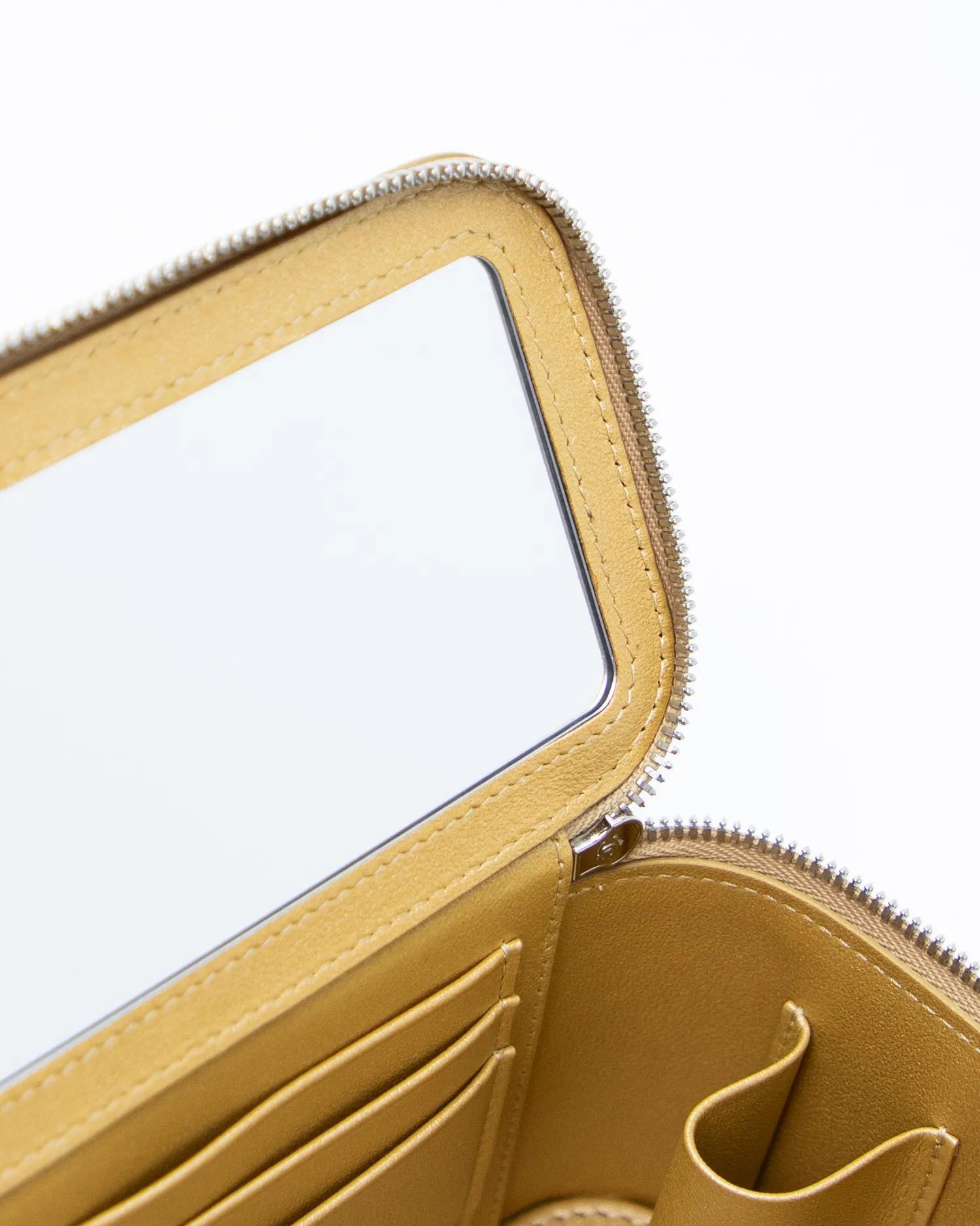 Lizard-Embossed Top Handle Vanity With Chain