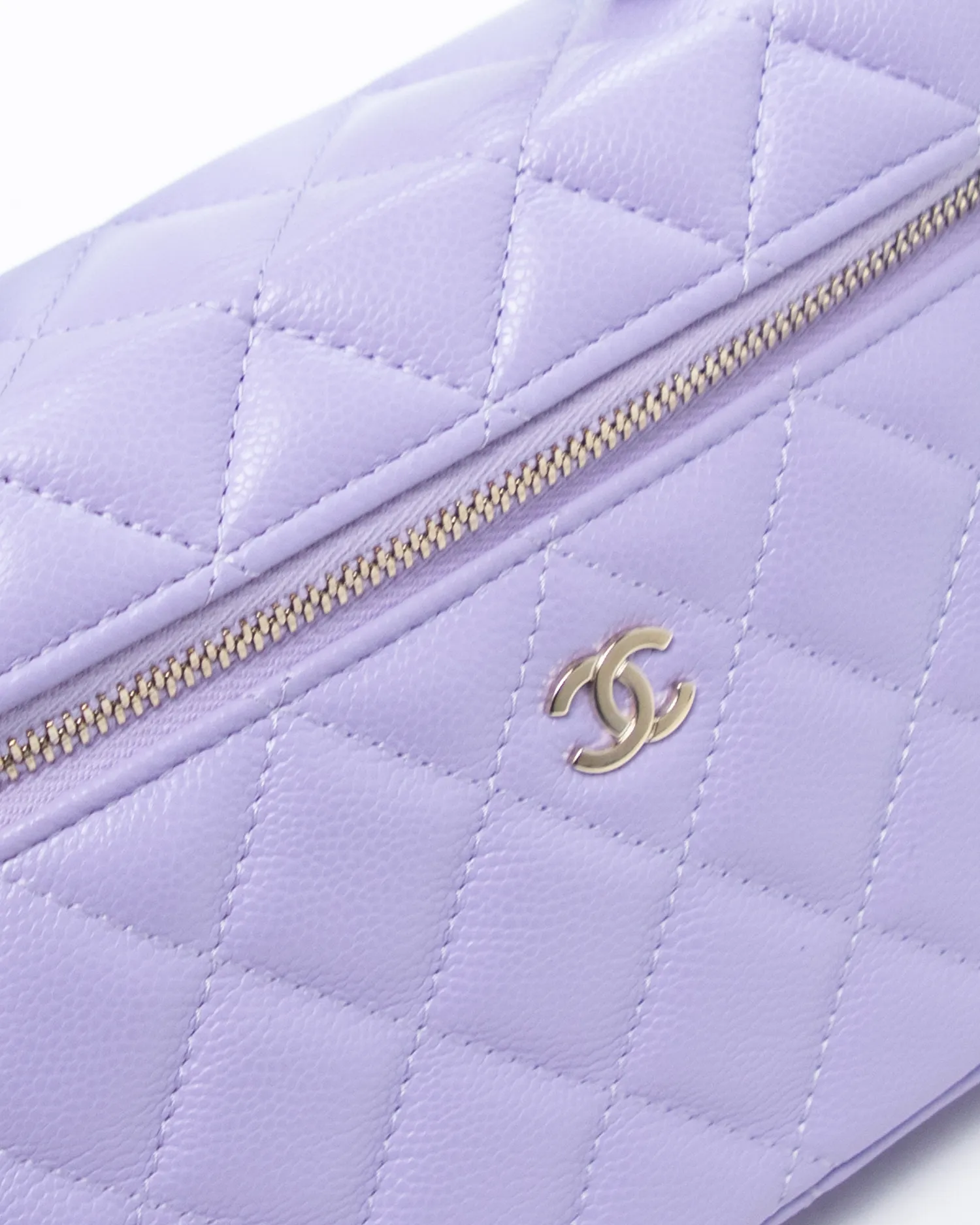 Caviar Slim Vanity Case with Chain