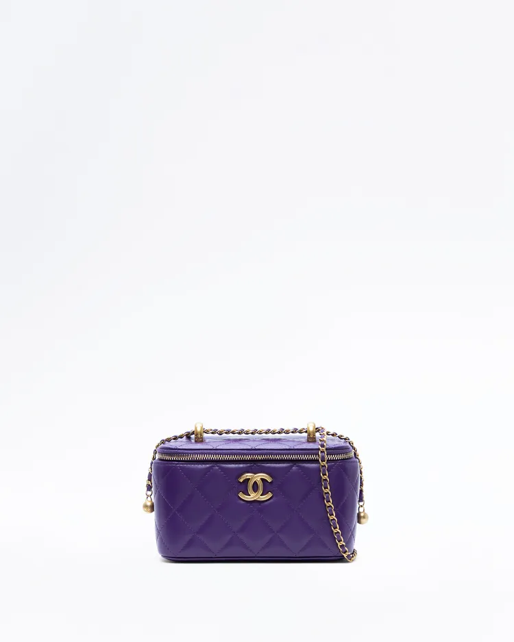 Perfect Fit Vanity Case with Chain