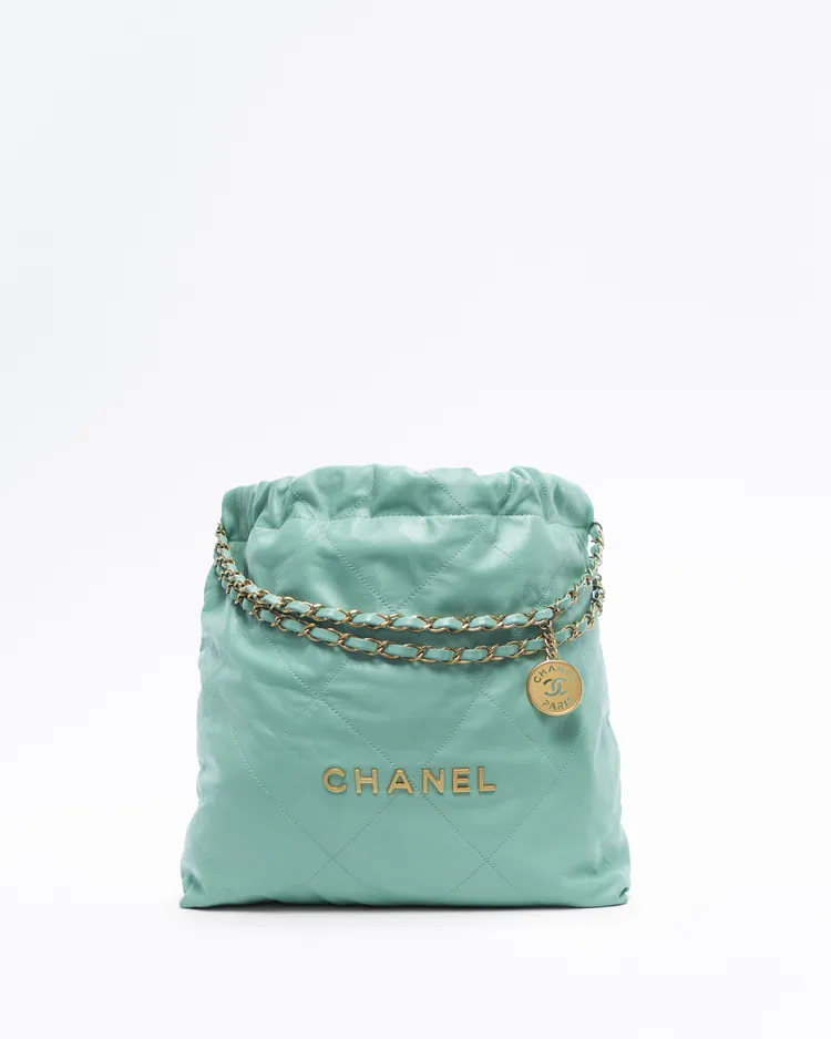 Chanel 22 Handbag