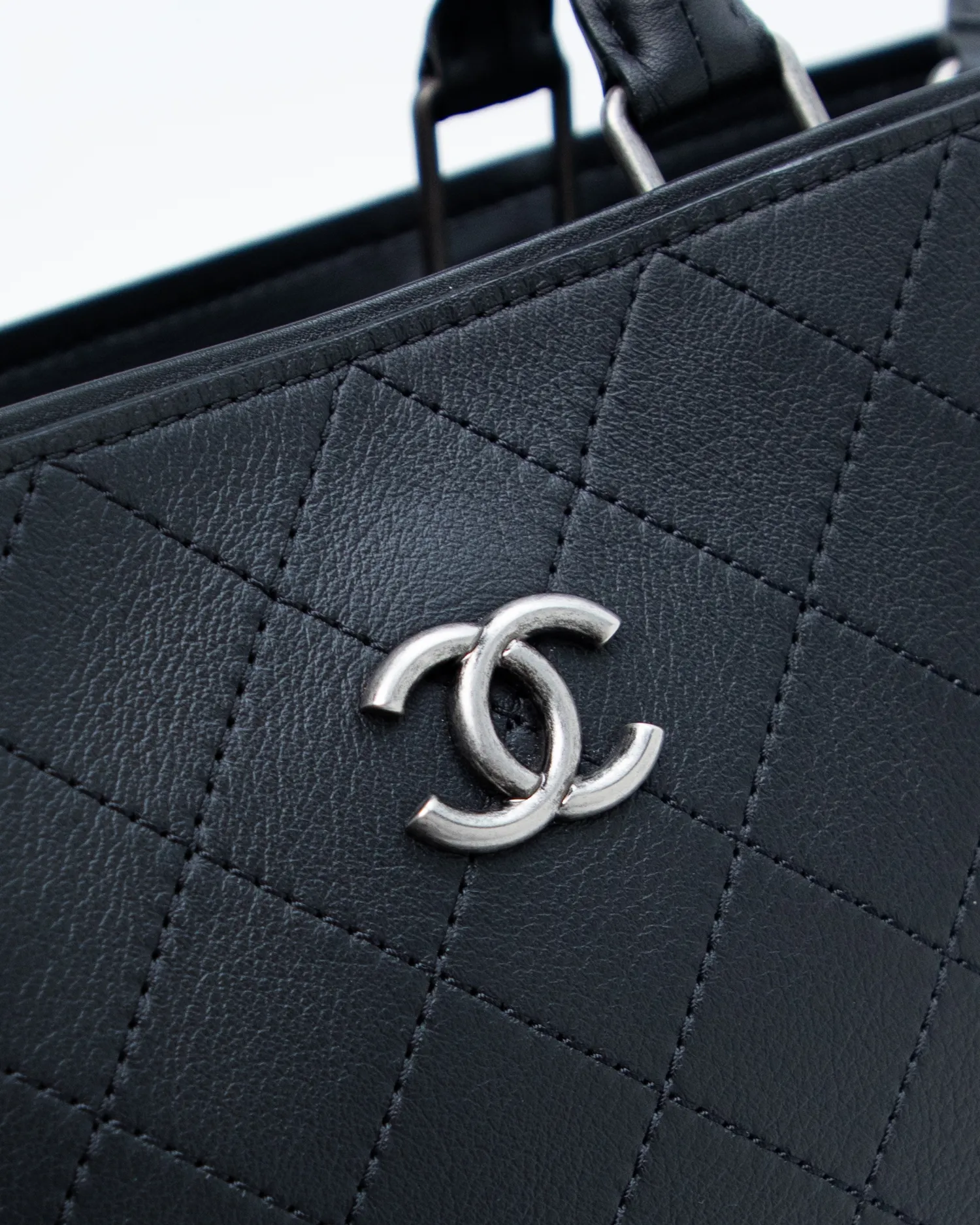 Stitched So Light Shopping Bag