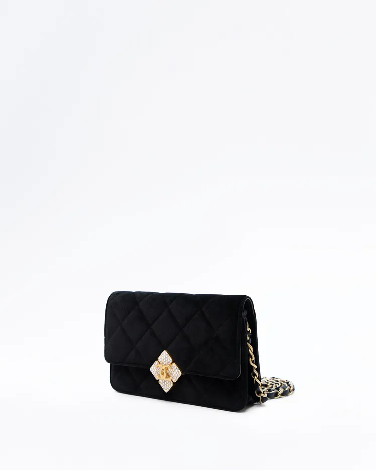Alternate view angle of Velvet Paris-Chateau de Chenonceau Wallet on Chain