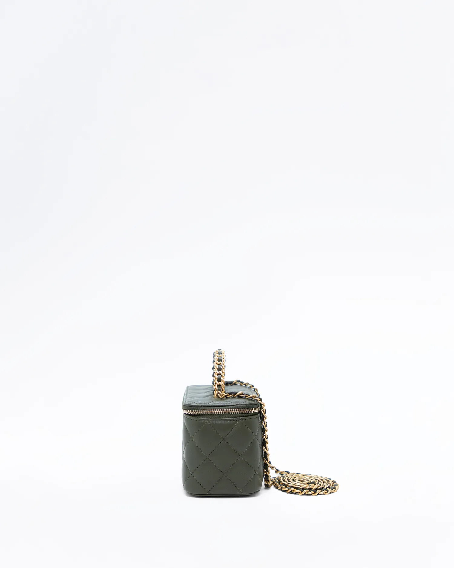Chain Top Handle Vanity with Chain