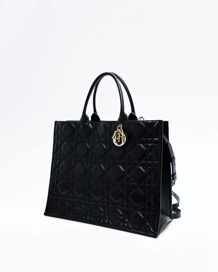 Alternate view angle of Macrocannage Medium Book Tote