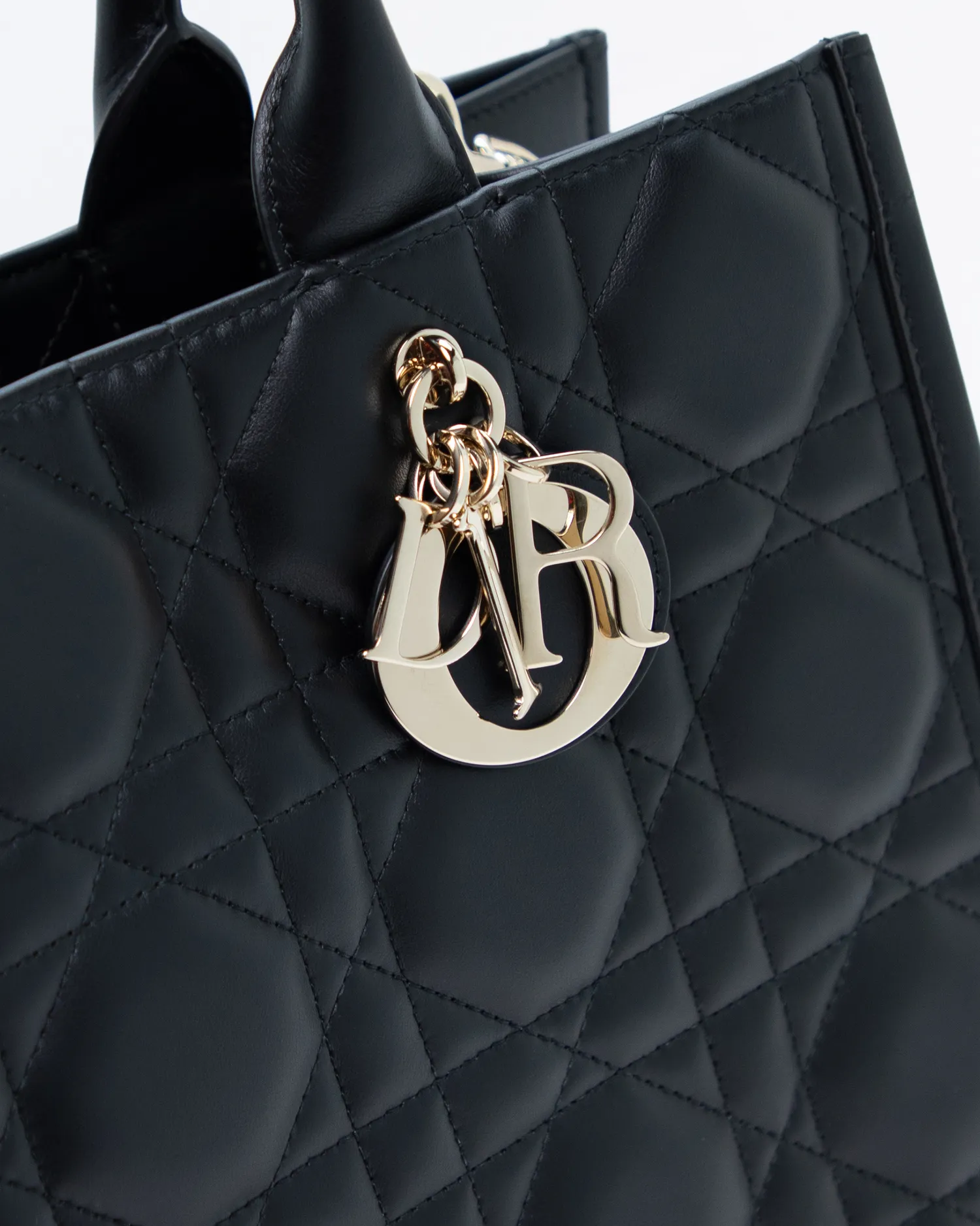 Macrocannage Medium Book Tote