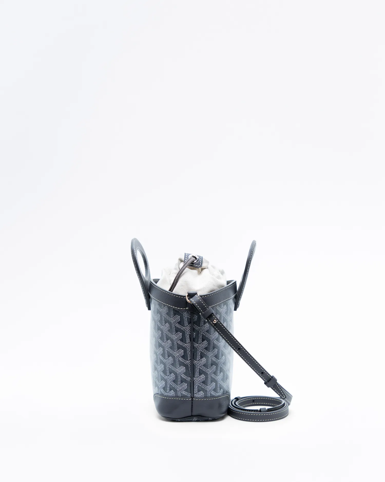 Coeur Goyardine Mini Beluga Bag