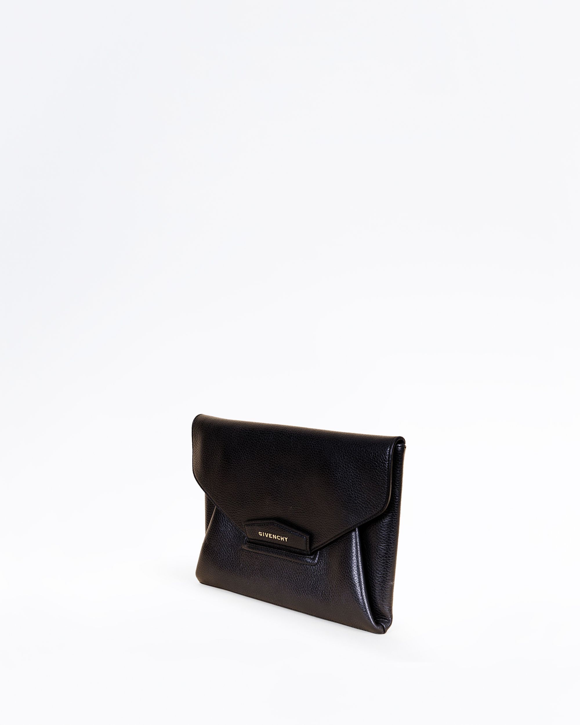 Givenchy Medium Antigona Envelope Clutch | Vivrelle