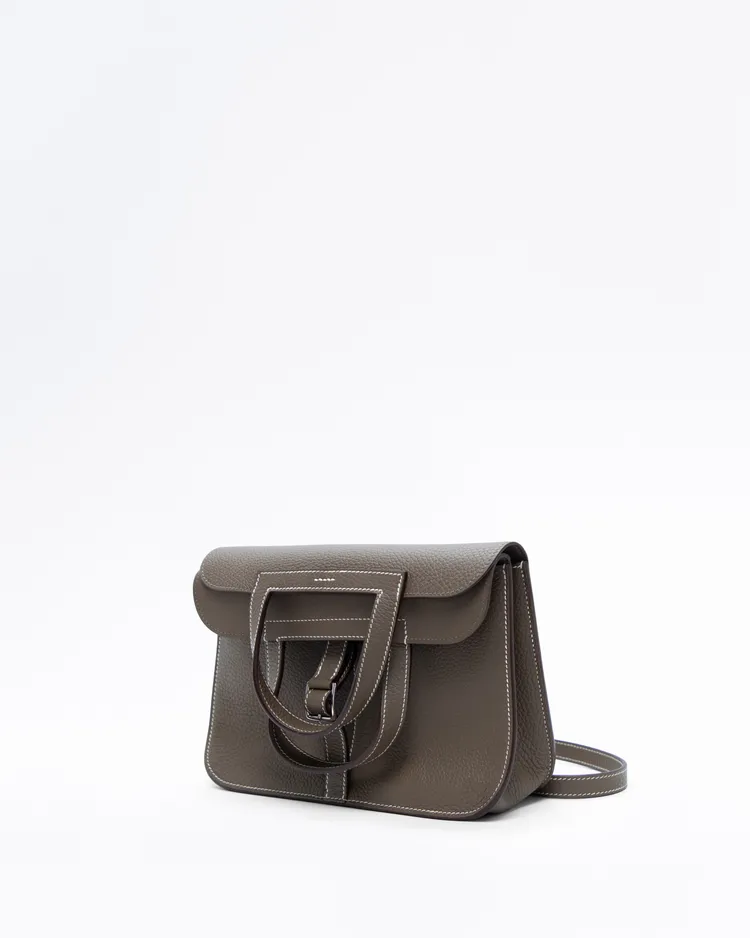 Alternate view angle of Halzan 25 Bag