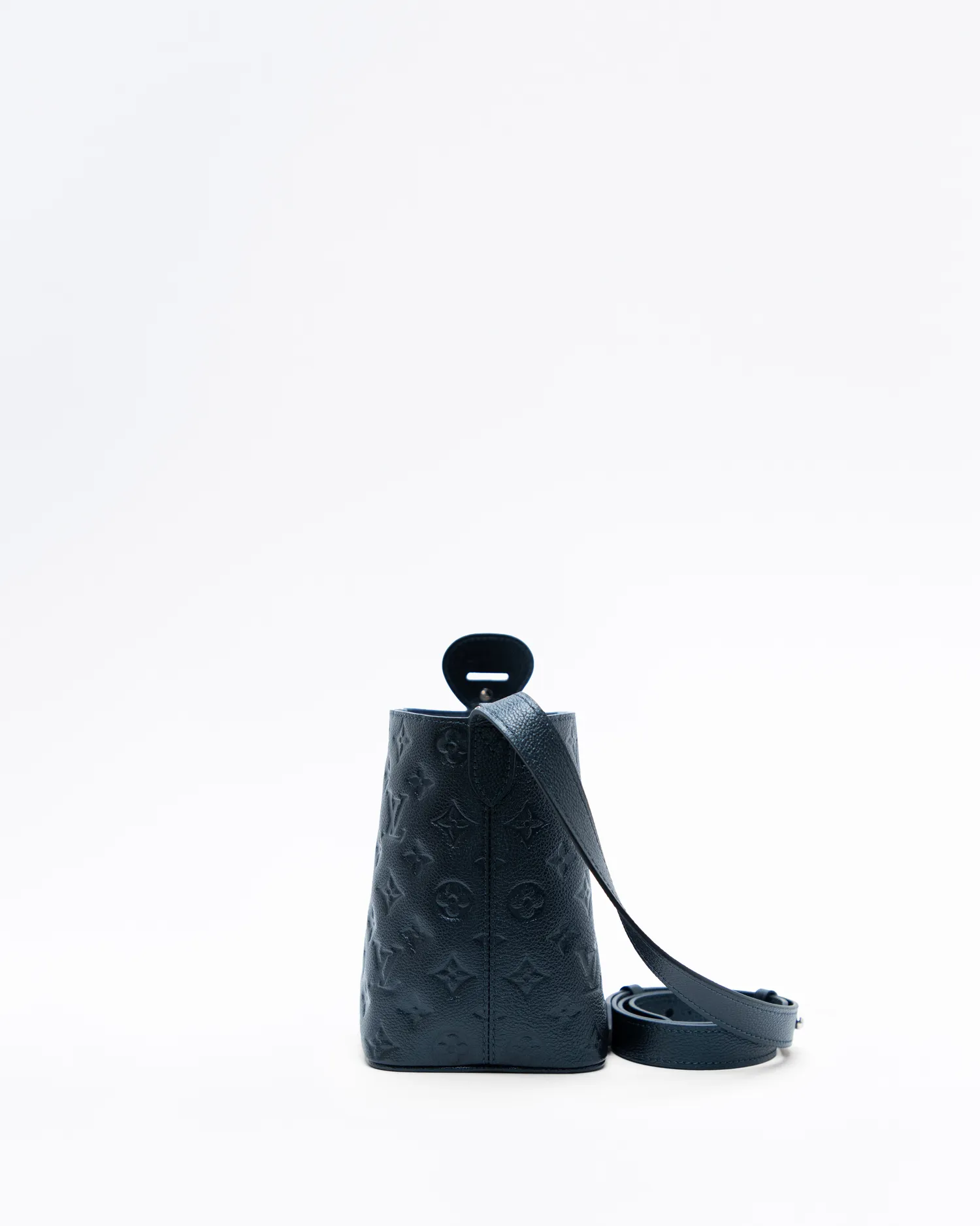 Monogram Iridescent All In BB