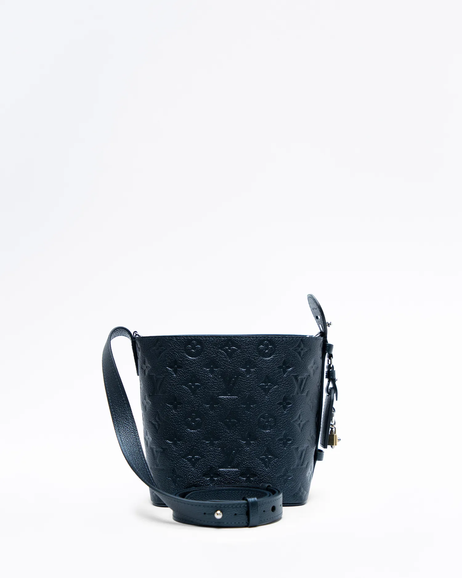Monogram Iridescent All In BB