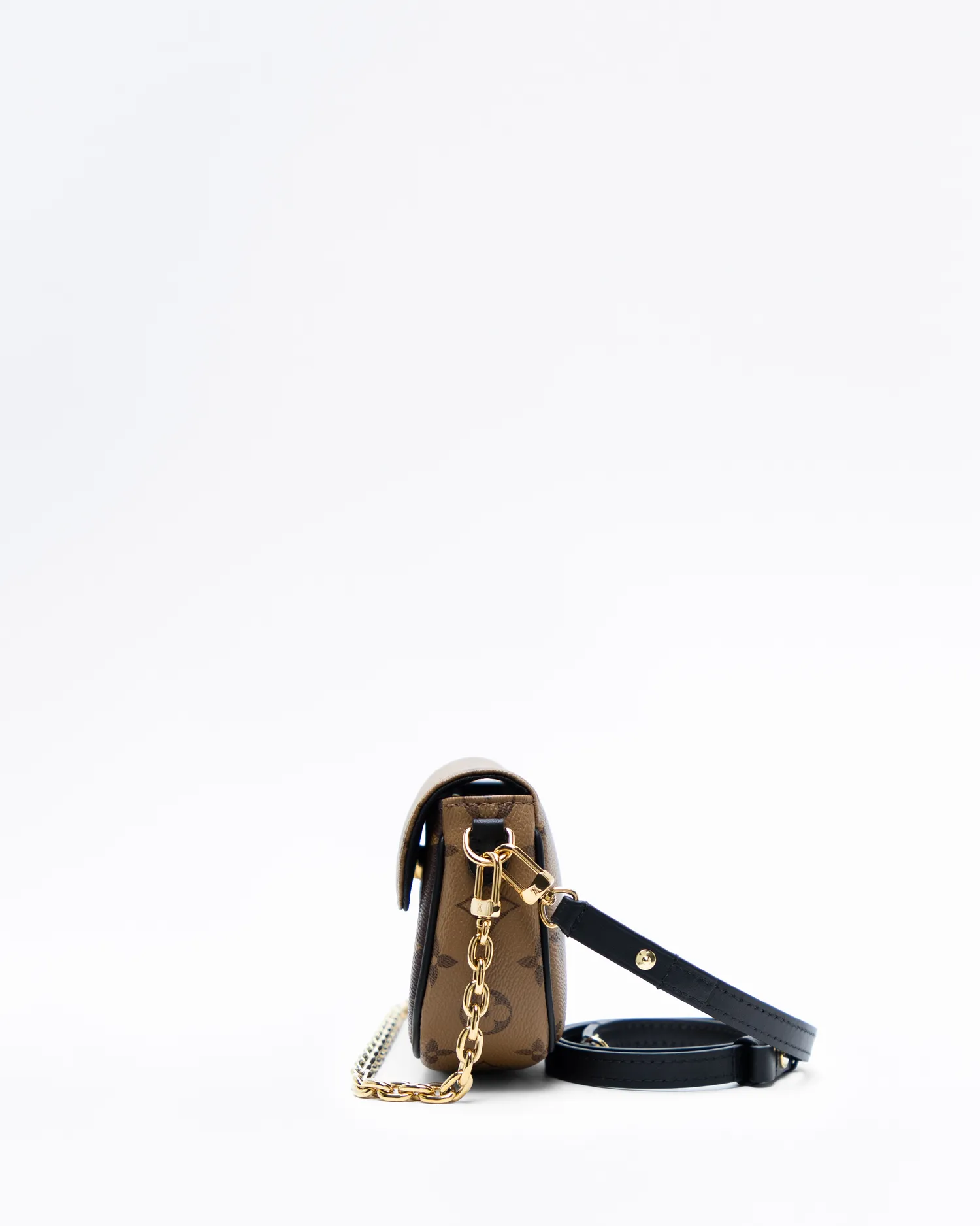 Monogram Reverse Ivy Wallet on a Chain