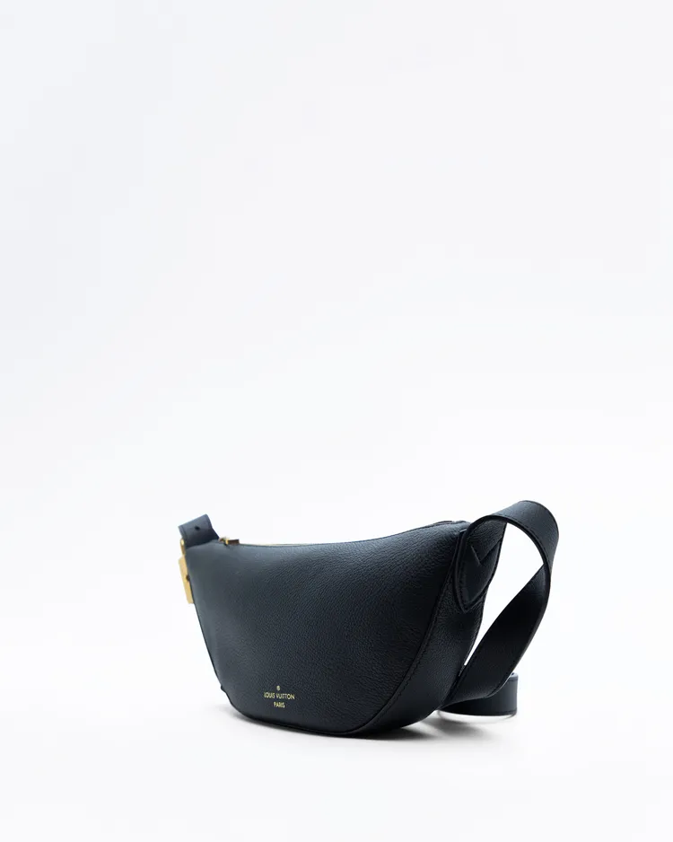 Alternate view angle of Low Key Bumbag