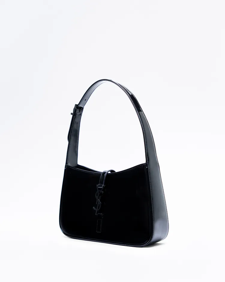 Alternate view angle of Patent Le 5 A 7 Hobo Bag