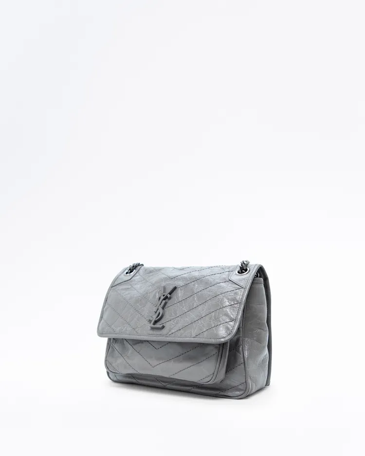 Alternate view angle of Medium Niki Bag