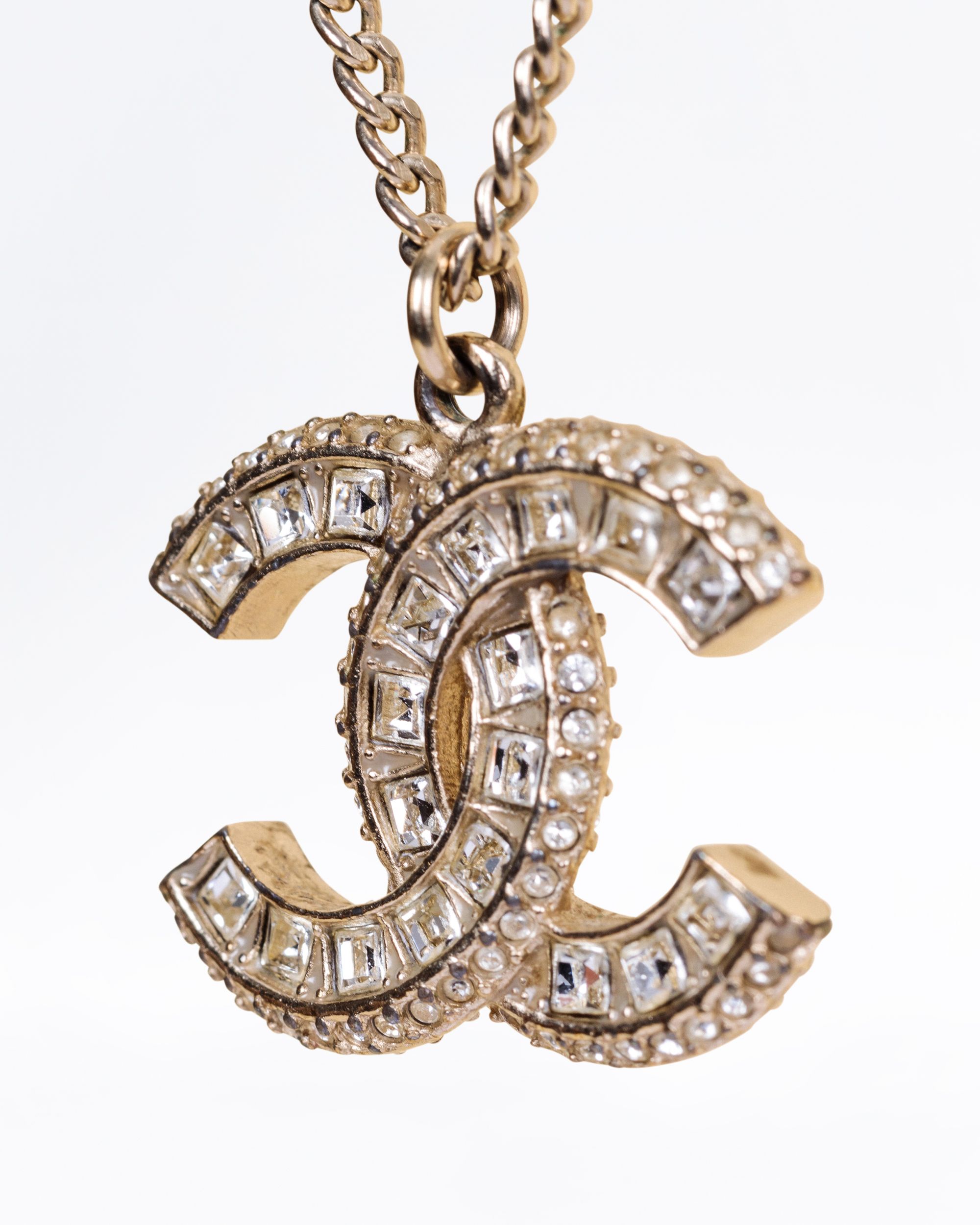 Chanel Textured Square Stone CC Pendant Necklace | Vivrelle